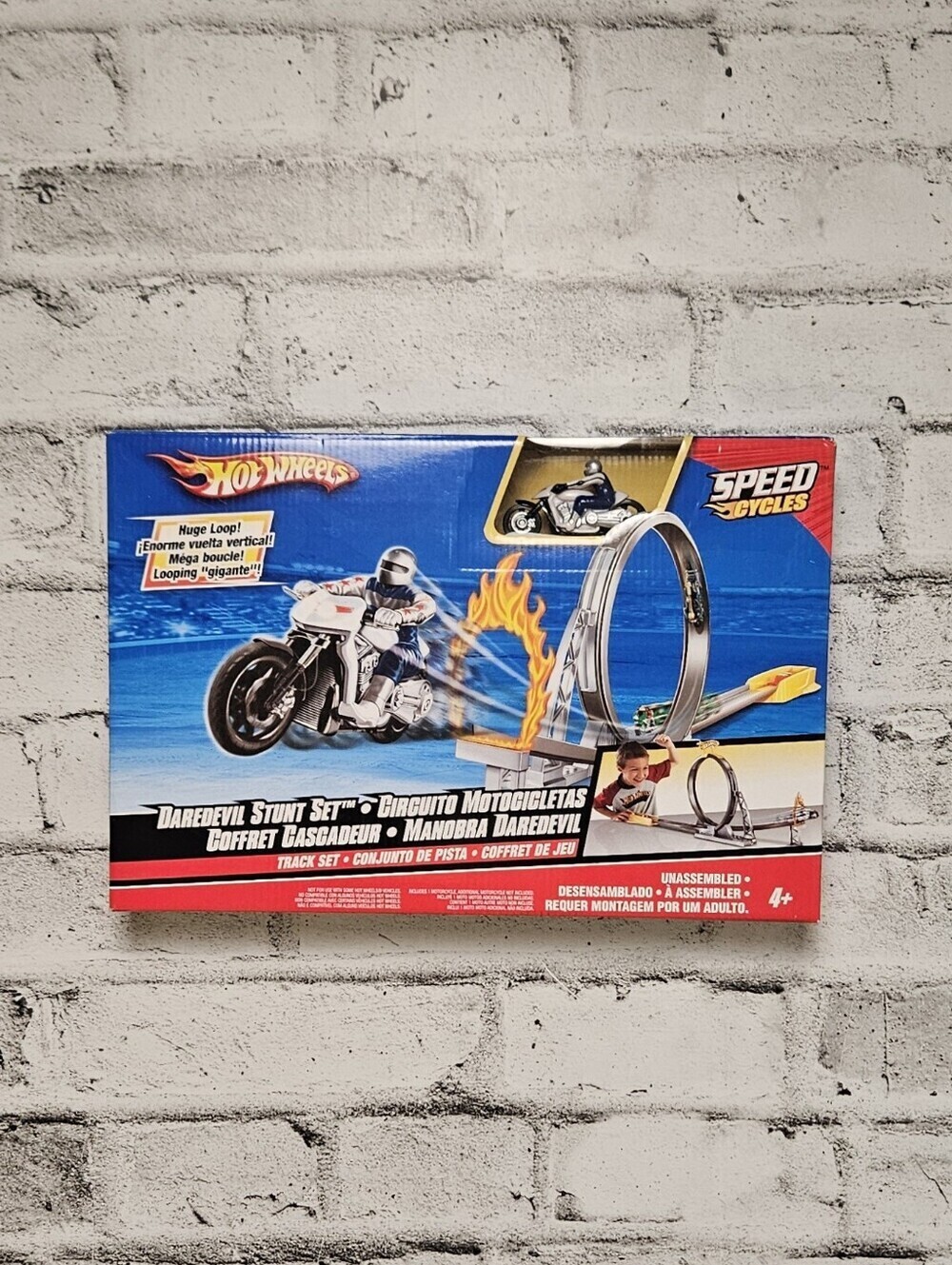 Hot Wheels Speed Cycles Daredevil Stunt Set Motorcycle Track NIB